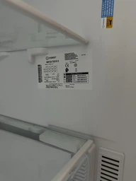 Холодильник с нижней морозильной камерой Indesit INFC8TI21X0, 2 двери, 231л, 104л, A+, NF, Нержавеющая сталь (INFC8TI21X0) фото от покупателей 1