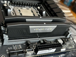 Пам'ять для настільних комп'ютерів Corsair 96 GB (2x48GB) DDR5 5200 MHz Vengeance (CMK96GX5M2B5200C38) фото от покупателей 3