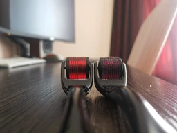 Мезоролер Derma Roller 0,5 мм для обличчя на 540 голок фото від покупців 4