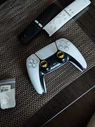Силіконові накладки на стіки Batman Blue для геймпадів Sony DualShock PS4 / DualSense PS5 / Xbox Series|One (2шт.) [393299310] фото від покупців 2