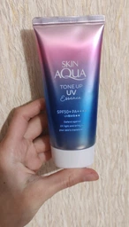 Сонцезахисний крем з тонуючим ефектом ROHTO Skin Aqua SPF50+ PA+++ (80 мл) фото від покупців 1