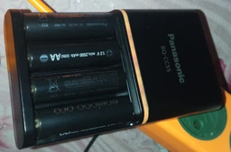Зарядний пристрій для акумуляторів АА/ААА Panasonic Smart-Quick Charger + 4 AA 2500 мАгод (K-KJ55HCD40E) фото від покупців 2