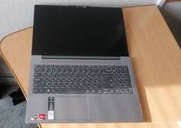 Ноутбук Lenovo IdeaPad Slim 3 15AMN8 (82XQ009HRA) Arctic Grey / 15.6" IPS Full HD / AMD Ryzen 5 7520U / RAM 16 ГБ / SSD 512 ГБ фото от покупателей 15