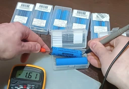 Набір акумуляторів літій-іонних Quantum Li-ion NCM18650 2000 мА/г 1С з клемним виступом 2 шт (0746020702264)
