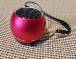 Портативна Bluetooth міні-колонка M1 Bt 5.0 200мАh TWS 3W об'ємний звук металевий корпус з ремінцем Black