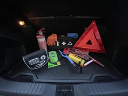 Набір автомобіліста AUTOMIX M12 Вогнегасник ВП1 , знак аварійної зупинки, автомобільна аптечка, стартові дроти, трос. фото від покупців 1