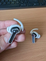 Накладки для AirPods Pro силиконовые Old Town Белый фото от покупателей 2