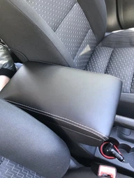 Підлокітник Armrest на Skoda Octavia A5 чорний фото від покупців 1