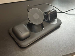Беспроводная зарядная док станция LEXEGO MagSafe для Apple iPhone Apple Watch AirPods докстанция 3в1 для айфона смарт часов наушников зарядное устройство в комплекте White WCSV18-W фото от покупателей 7