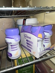 Энтеральное питание Nutricia Nutridrink Protein Vanilla со вкусом ванили с высоким содержанием белка и энергии 4 шт х 125 мл (8716900565403) фото от покупателей 2