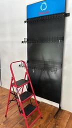 Стремянка Forte LFD106TB из 3 ступеней Красная