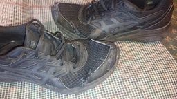 Чоловічі кросівки для бігу ASICS Jolt 4 1011B603-001 40.5 (7.5US) 25.5 см Чорні (4550456252875)