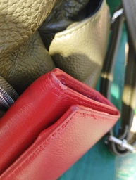 Горизонтальное портмоне из кожи унисекс на магните ST Leather 19332 Зеленое