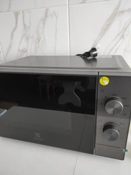Микроволновая печь Electrolux EMZ421MMK