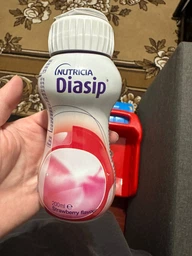 Ентеральне харчування Nutricia Diasip Strawberry flavour Діасіп зі смаком полуниці 200 мл (8716900581175) фото від покупців 2
