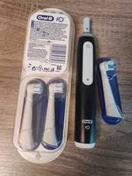 Электрическая зубная щетка Oral-B iO 3 Blue (8006540731321) фото от покупателей 6