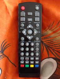 Пульт для DVB-T2 тюнера Romsat TR-2017HD