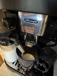 Кофемашина DELONGHI Magnifica Plus ECAM320.60.B фото от покупателей 5