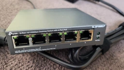 PoE-коммутатор TP-LINK TL-SF1005LP 5*100Мбит/с / 4 PoE Plug and Play для видеонаблюдения до 250м фото от покупателей 2
