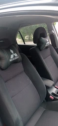 Автомобільна Подушка під шию АвтоХоп на підголовник з сірим логотипом Mitsubishi