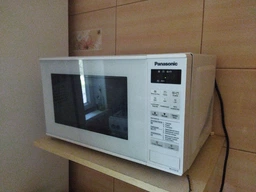Мікрохвильова піч Panasonic NN-GT261WZPE