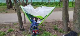 Гамак подвесной нейлоновый Туристический с москитной сеткой для отдыха на размер 255 на 150 см Салатовый GS-6153 фото от покупателей 1