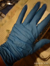 Перчатки смотровые нитриловые Юрія-фарм нестерильные неприпудренные Размер S 100 шт Синие (4823089500188) фото от покупателей 2