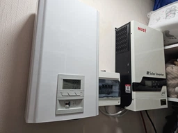 Инвертор гибридный MUST PV18-5248 PRO 5.2 кВт 48 В — профессиональный солнечный инвертор-зарядное устройство с MPPT контроллером фото от покупателей 2