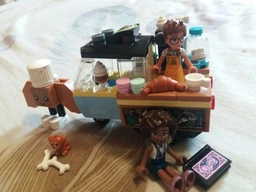 Конструктор LEGO Friends Пекарня на колесах 125 деталей (42606)