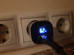 Сетевое зарядное устройство Essager 33W GAN Display JT-P18 черное