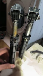 Амортизатор бака для стиральной машины Indesit C00309597 (с креплением) (2 шт.) 100N L=170-260mm D отверстий=13mm фото от покупателей 2