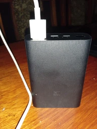 УМБ Xiaomi Mi Power Bank 3 Ultra Compact 10000 mAh Black PB1022ZM (BHR4412GL) фото від покупців 8