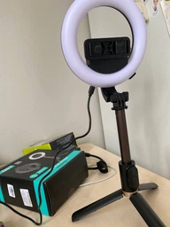 Монопод-штатив Selfie Stick Tripod UFT TLL01 с блютуз кнопкой и кольцевой лампой (UFTTLL01) фото от покупателей 6