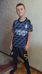 Футбольна форма Lion SPORT Real Madrid BELLINGHAM (Реал Мадрид Белінгем) розмір 20 на зріст 120-125 см, вік 6-8 років темно-синій-жовтий фото від покупців 1