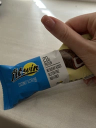 Блок протеиновых батончиков FitWin Protein Bar 33%, 12x60 грамм с начинкой - Фисташка фото от покупателей 5