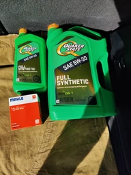 Синтетична моторна олива Quaker State 5W-30 Full Synthetic 4.73 л (550046194)