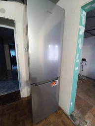 Холодильник Indesit INFC9 TI22X фото від покупців 8