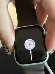Смарт-годинник Apple Watch SE (2023) GPS 40mm Starlight Aluminium Case with Starlight Sport Band - M/L (MR9V3QP/A) фото від покупців 2