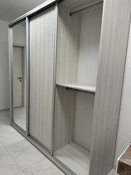 Шафа-купе трьохдверна Doros Сіті Лайт 225х60х225 см Дуб сонома/1 Дзеркало (DRS-011098) фото від покупців 2