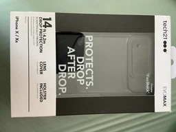Чохол для Iphone 16e/15/14/13 Tech21 Evo Max MagSafe Black із захистом камери (шторка) протиударний фото від покупців 3