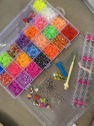 Набор для плетения браслетов Loom Bands, 6300 резинок, 22 цвета, станок и аксессуары фото от покупателей 4