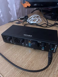 Аудиоинтерфейс Arturia MiniFuse 2 (Black)