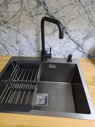 Мойка из нержавеющей стали AQUAMILL 6050 с PVD покрытием черная + смеситель + дозатор + решетка фото от покупателей 12