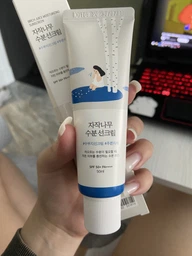 Солнцезащитный крем с березовым соком Round Lab Birch Juice Moisturizing Sunscreen SPF 50+ PA++++ spf 50 ml фото от покупателей 3
