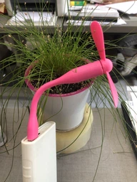 Вентилятор мини портативный гибкий от USB для павербанка и ноутбука Mini Fan Салатовый