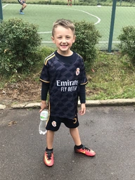 Футбольна форма Lion SPORT Real Madrid BELLINGHAM (Реал Мадрид Белінгем) розмір 20 на зріст 120-125 см, вік 6-8 років темно-синій-жовтий