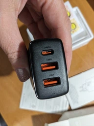Зарядний пристрій Baseus Compact Quick Charger 2U+C 30 W EU Чорний (CCXJ-E01) фото від покупців 6