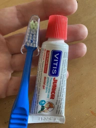 Щетка зубная Dentaid Vitis Junior детская оранжевая (8427426074673/0000000422727)