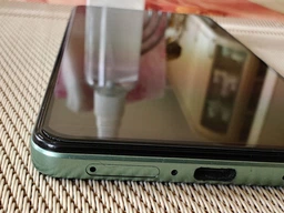 Защитное стекло BeCover для смартфона Poco F4 Black (BC_709274) фото от покупателей 6