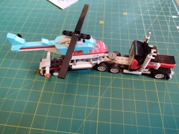 Конструктор LEGO Creator Бортовой грузовик с вертолетом 270 деталей (31146) фото от покупателей 3